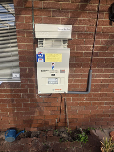 Bosch Pilot 16P External Hot Water Unit TF400NG1TR